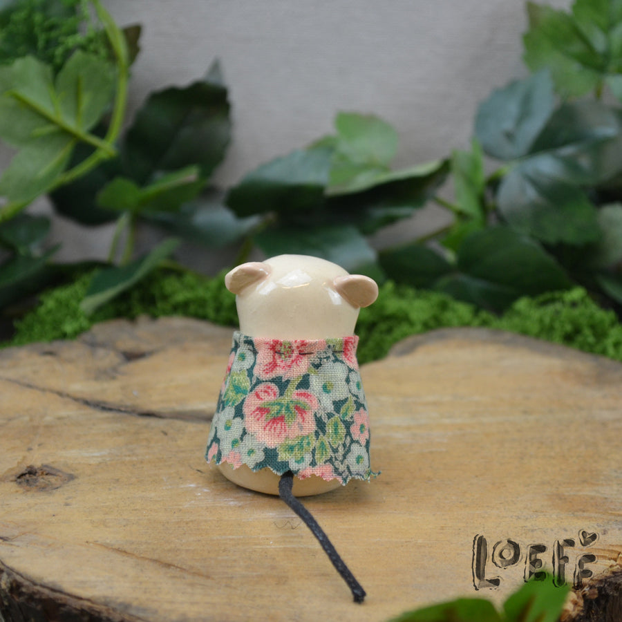 Tiny Mouse with Cape White