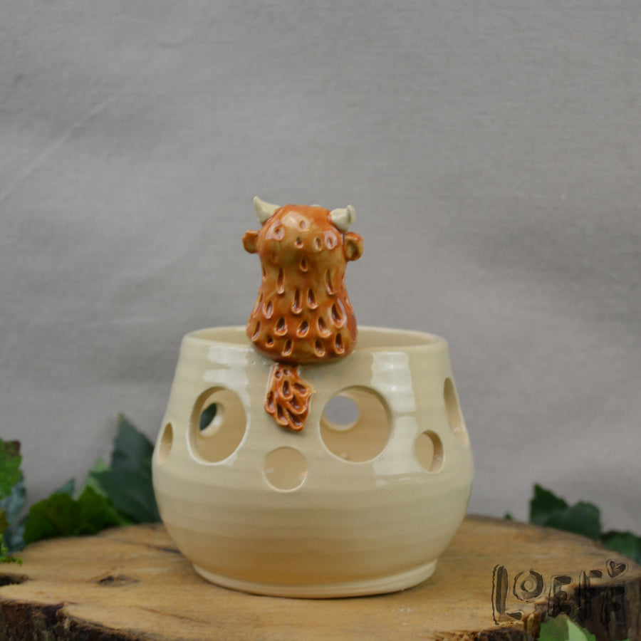Marshmallow Light Highland Cow