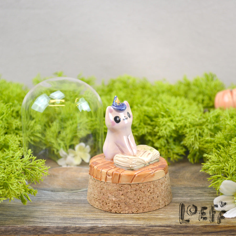 Showstopper Loeff Small Dome Reading Witches Cat