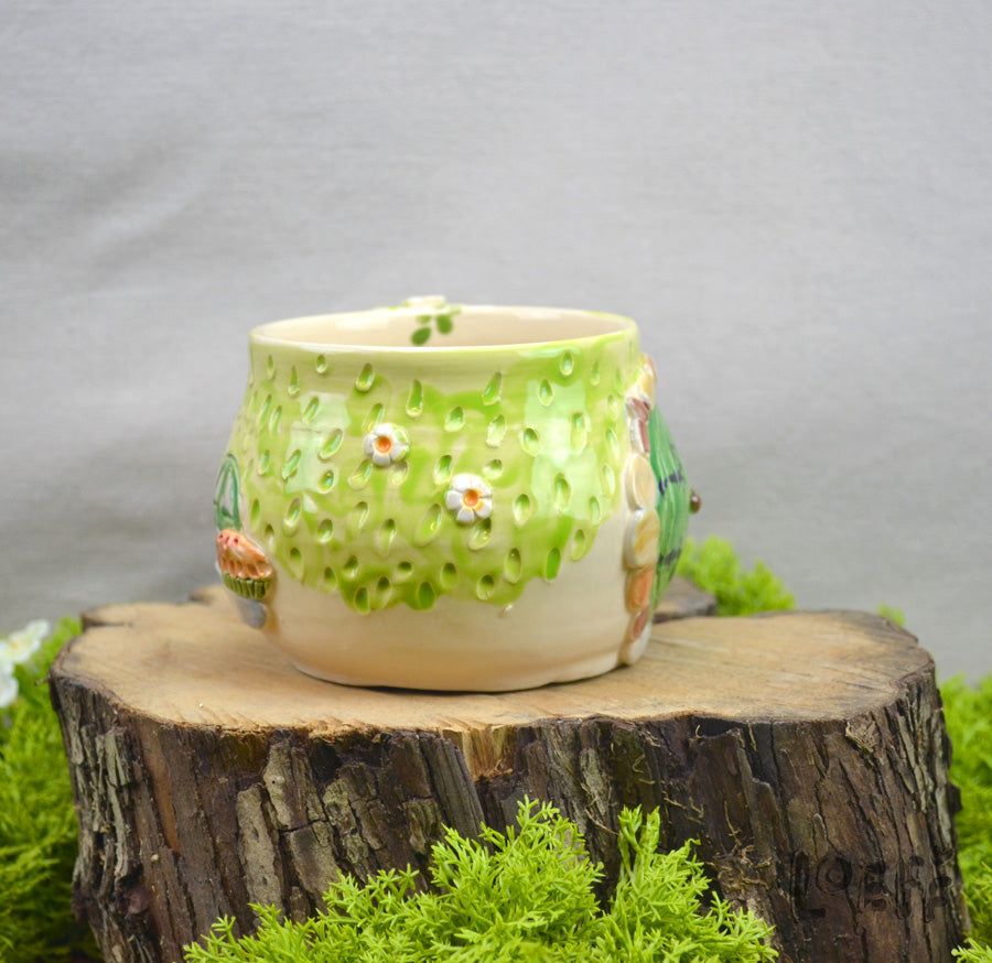 Meadow Mug Green Door + Pie