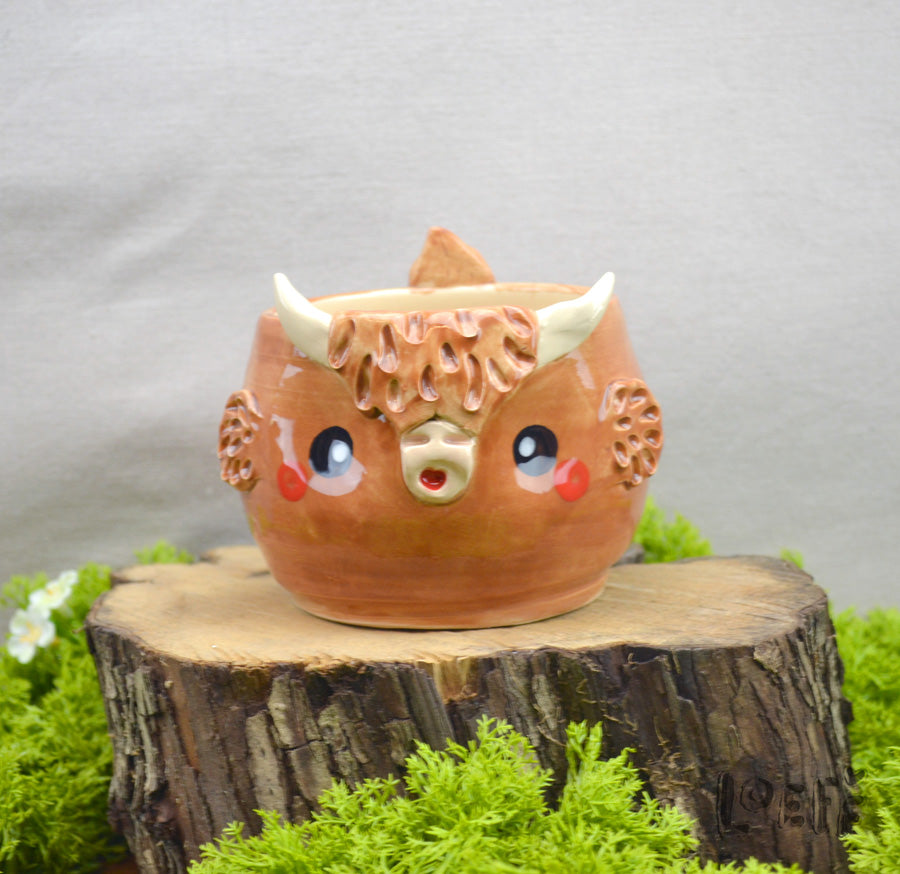 Planter Highland Cow Red Cheeks