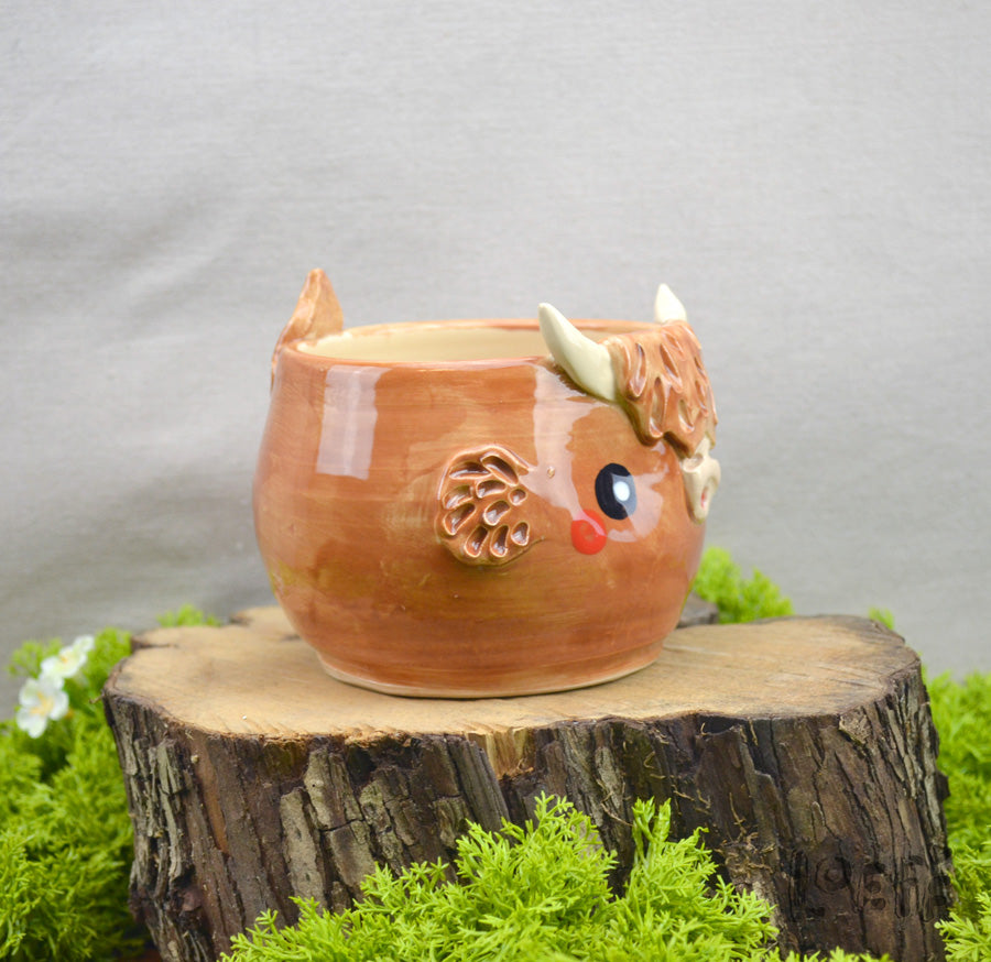 Planter Highland Cow Red Cheeks