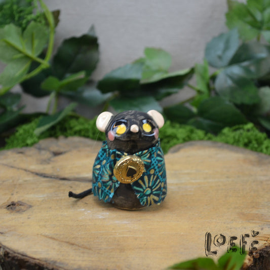Tiny Mouse with Cape Black
