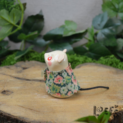 Tiny Mouse with Cape White