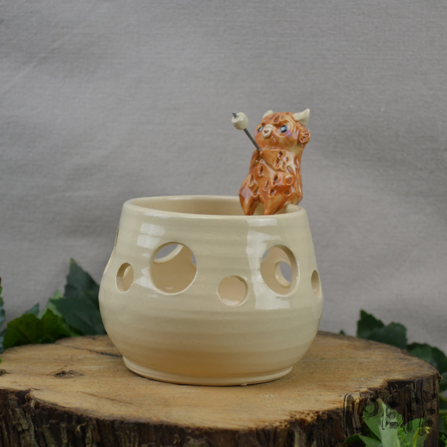 Marshmallow Light Highland Cow