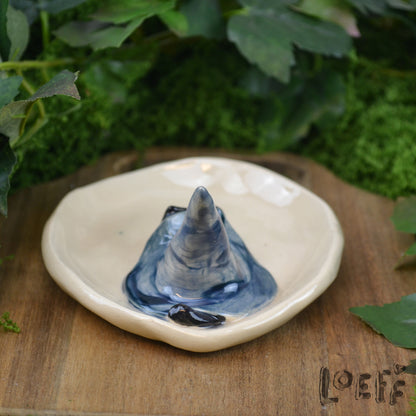 Trinket Tray Cat under Hat