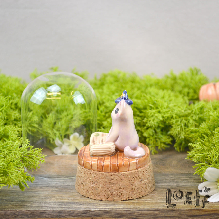 Showstopper Loeff Small Dome Reading Witches Cat