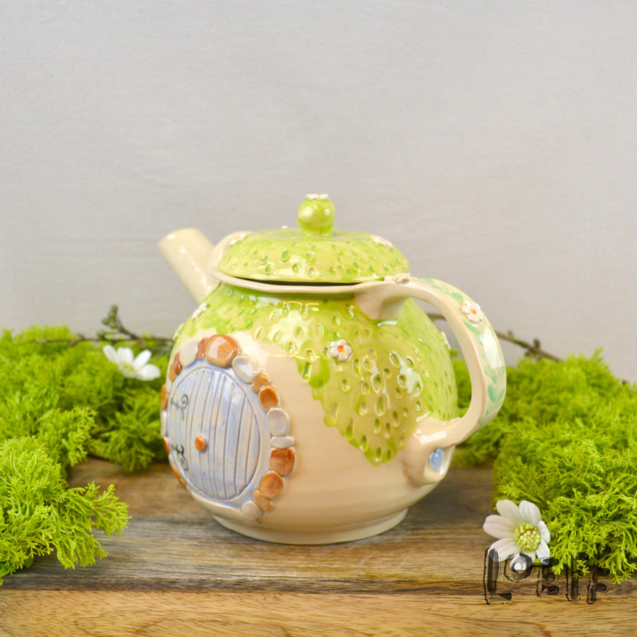 Loeffly Teapot Meadow Home Blue Door