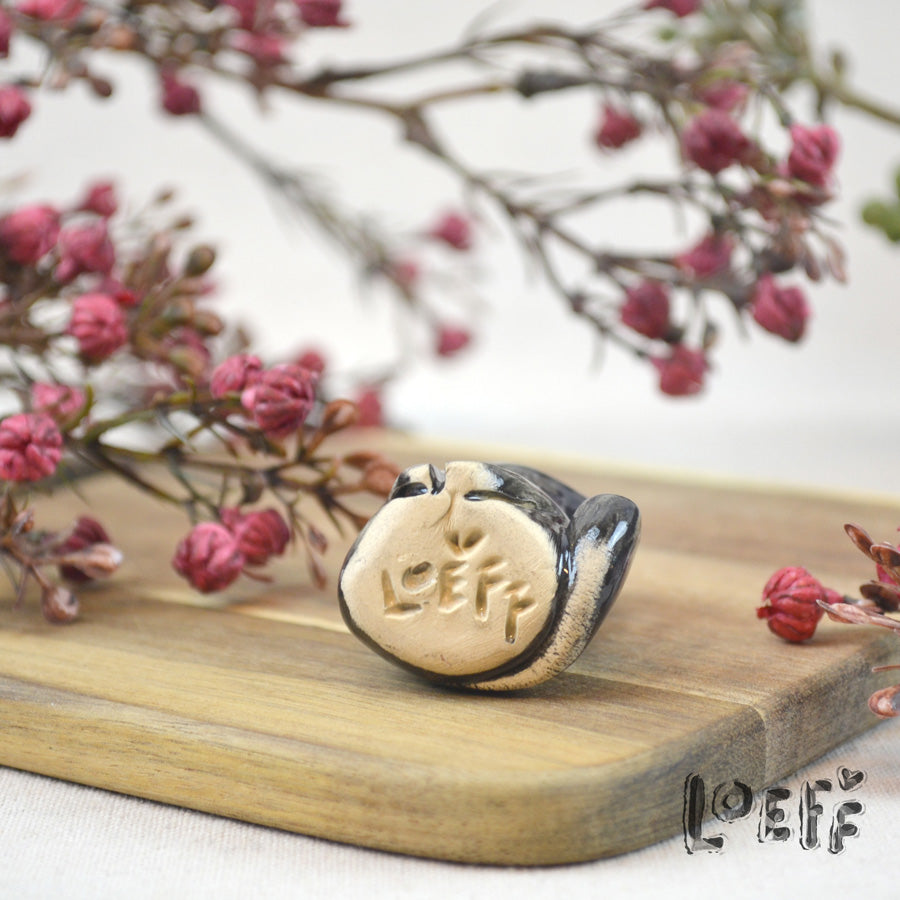 Loeff Tiny Black Cat