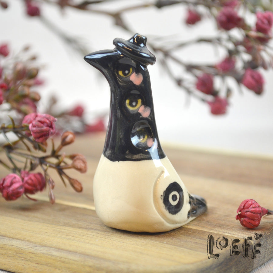 Loeff Tiny Korean Bird