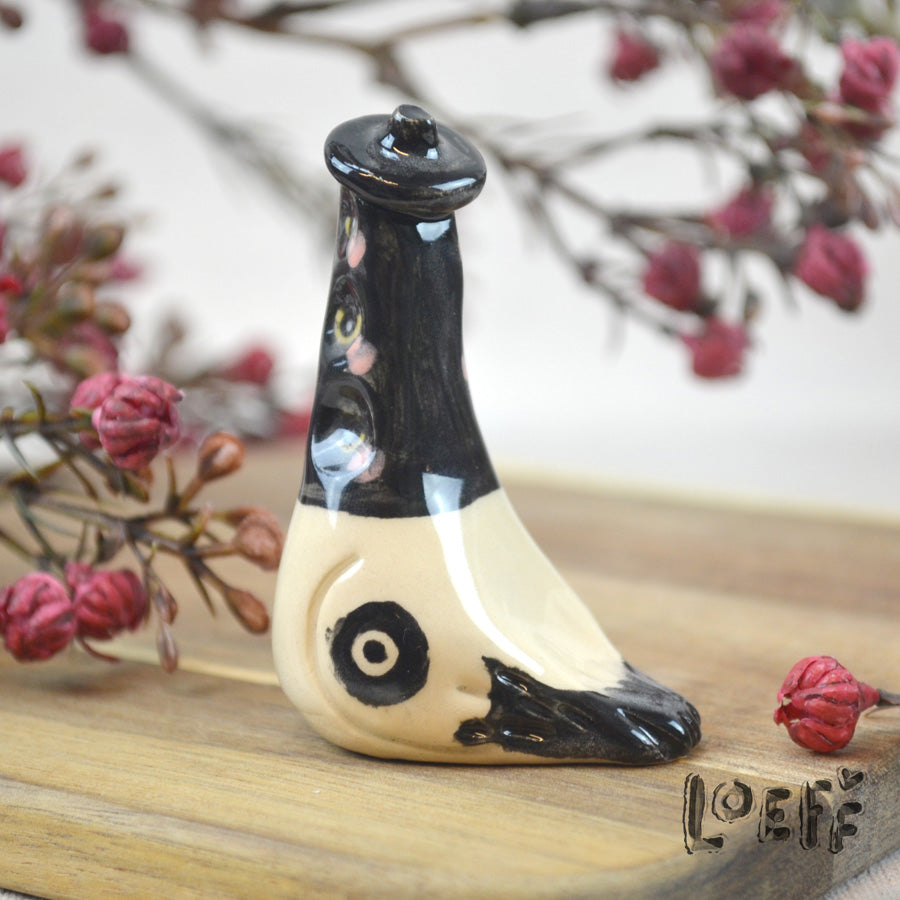 Loeff Tiny Korean Bird