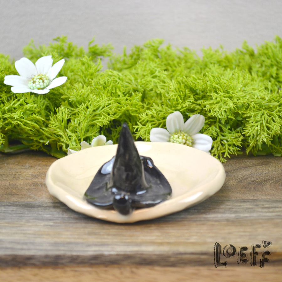 Trinket Tray Cat under Witches Hat